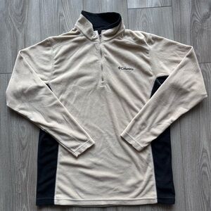 Columbia Tan and Black Fleece Pullover